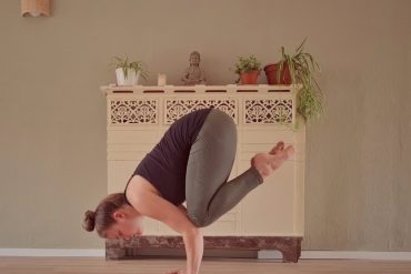 Yoga For The Heart – Backbends & Mantras