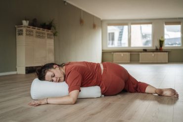 Yin Yoga und Hygge – Finde dein inneres Licht